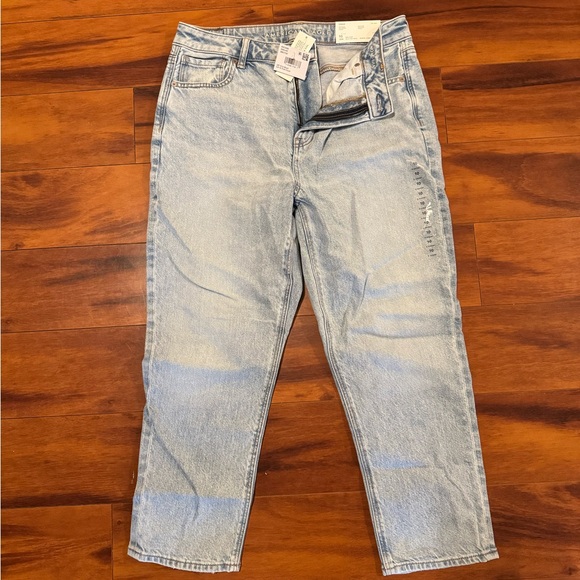 American Eagle Outfitters AE Strigid Mom Jean 10 X Short Blue Breeze - Picture 3 of 7